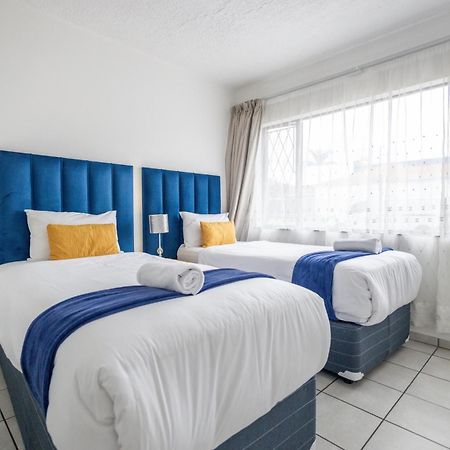 Safi Luxury Apartment 2 East London Buitenkant foto